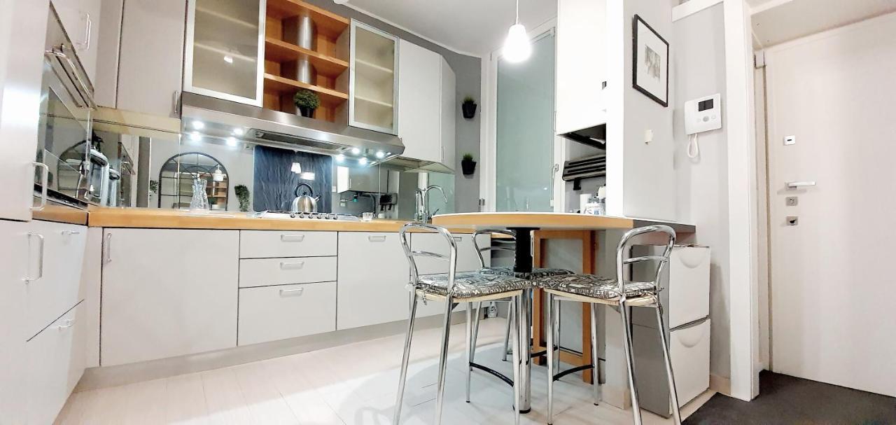 Charming Apartment Central Station Милан Экстерьер фото
