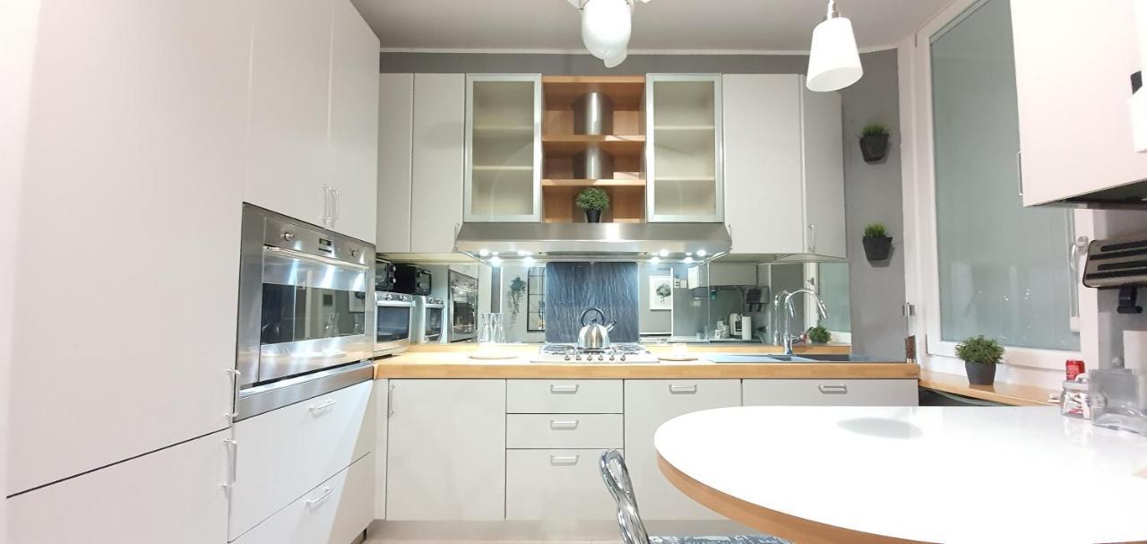 Charming Apartment Central Station Милан Экстерьер фото