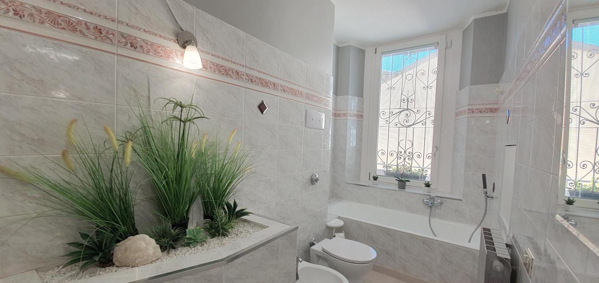 Charming Apartment Central Station Милан Экстерьер фото